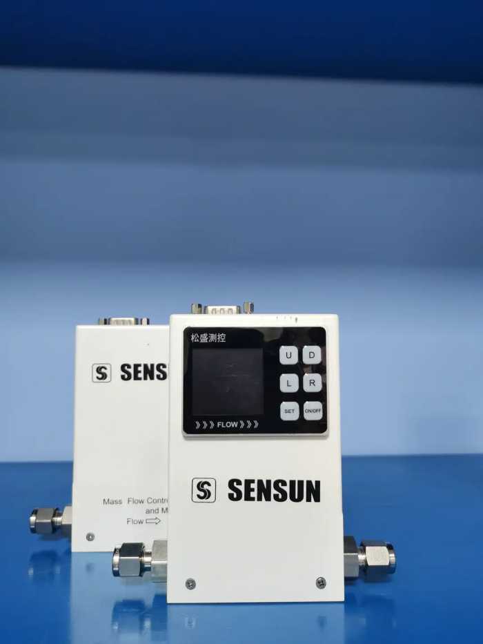 热式质量流量计和控制器的表面安装系统